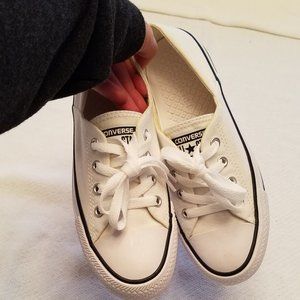 Converse white All star sz 6
